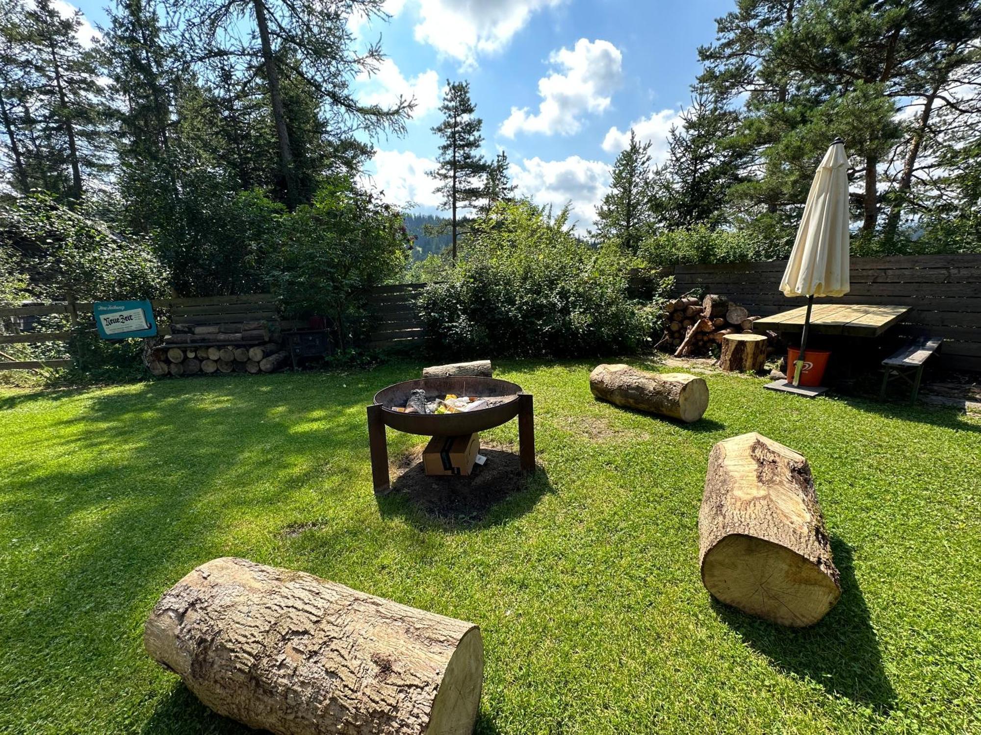 Ferienhaus Im Wald Edelschrott Exteriör bild